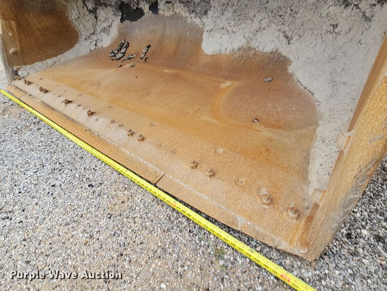 image for item NT9815 2015 Komatsu WA380-7  loader bucket