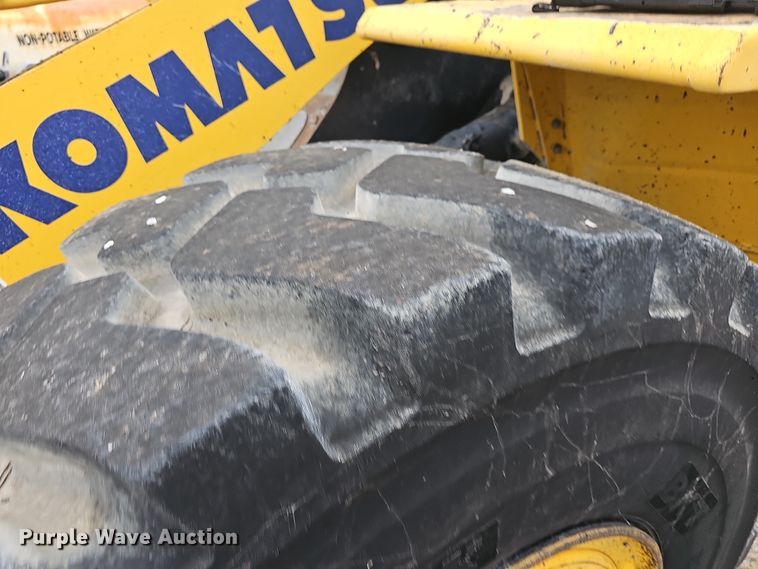 image for item NT9815 2015 Komatsu WA380-7  loader bucket