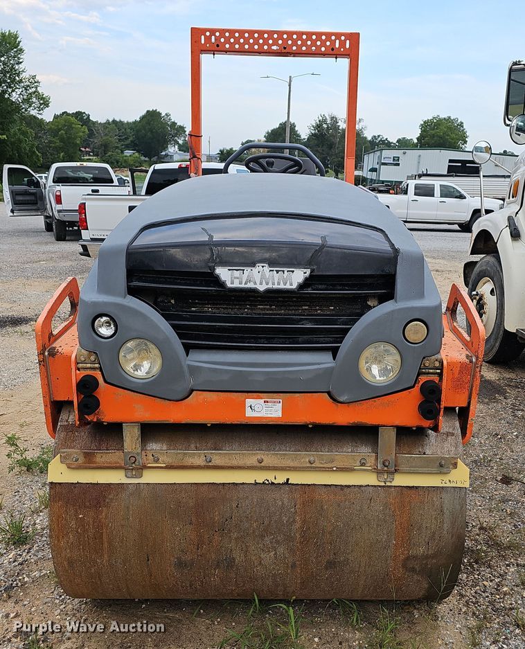 image for item NT9816 2011 Hamm HD14VV  double drum vibratory roller