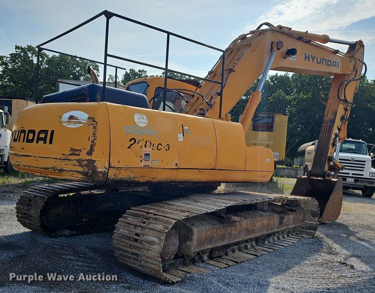 image for item NT9817 1999 Hyundai Robex 250LC3  excavator