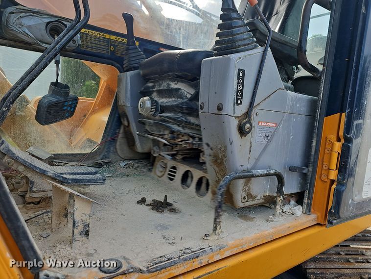 image for item NT9817 1999 Hyundai Robex 250LC3  excavator