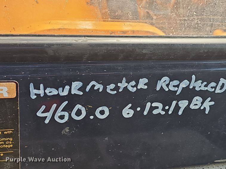 image for item NT9817 1999 Hyundai Robex 250LC3  excavator