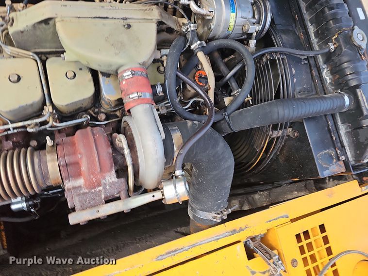 image for item NT9817 1999 Hyundai Robex 250LC3  excavator