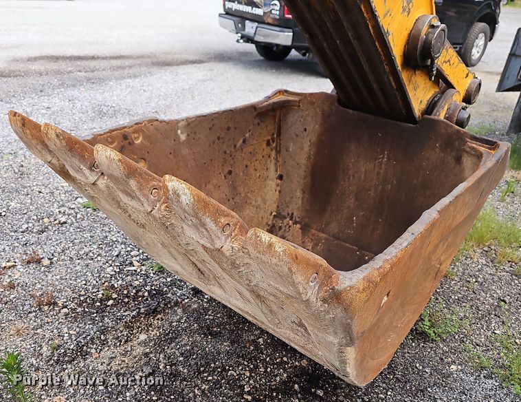 image for item NT9817 1999 Hyundai Robex 250LC3  excavator