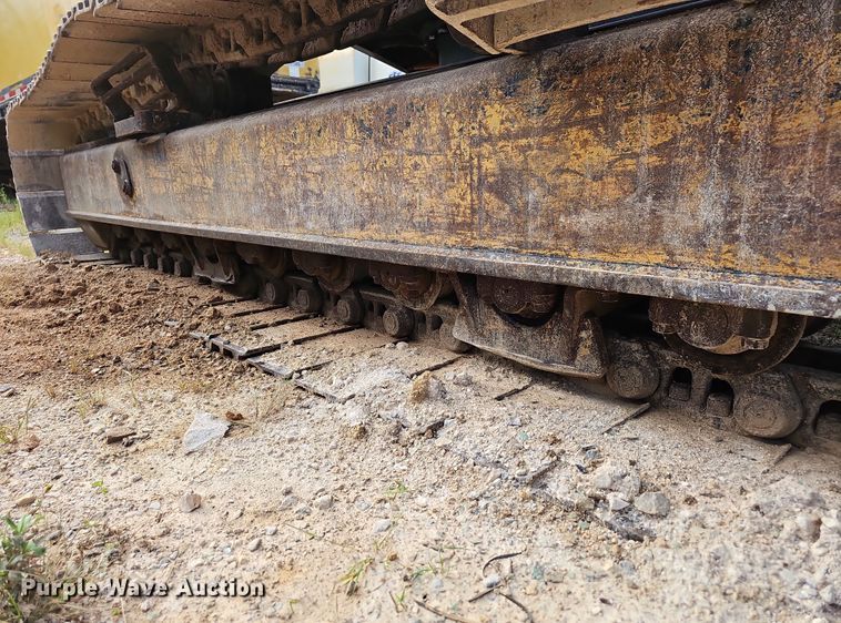 image for item NT9817 1999 Hyundai Robex 250LC3  excavator