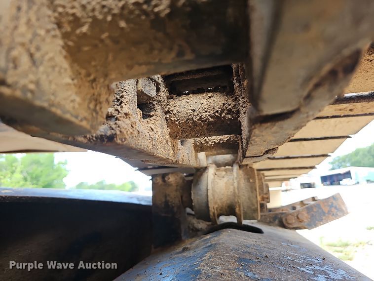 image for item NT9817 1999 Hyundai Robex 250LC3  excavator