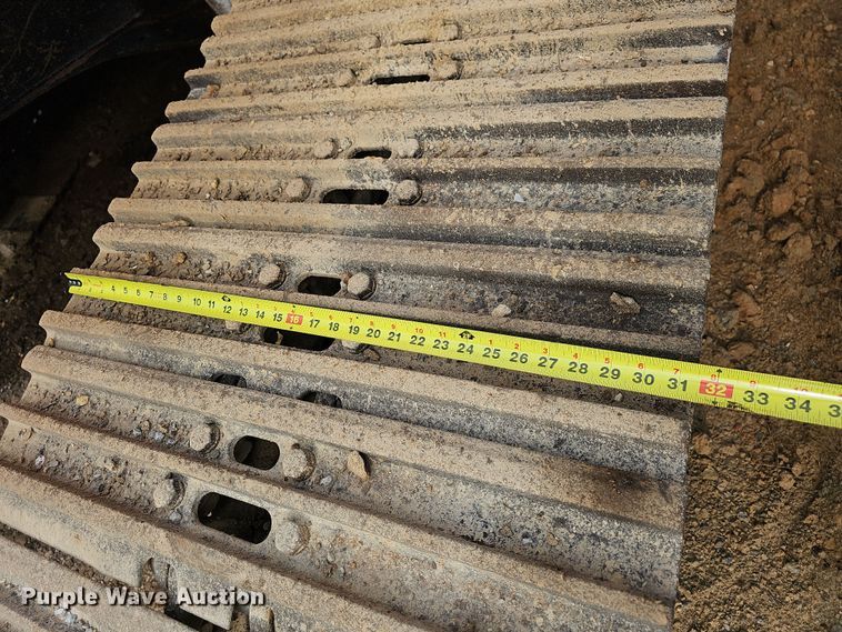 image for item NT9817 1999 Hyundai Robex 250LC3  excavator