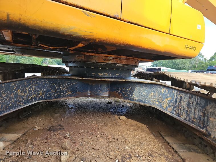 image for item NT9817 1999 Hyundai Robex 250LC3  excavator