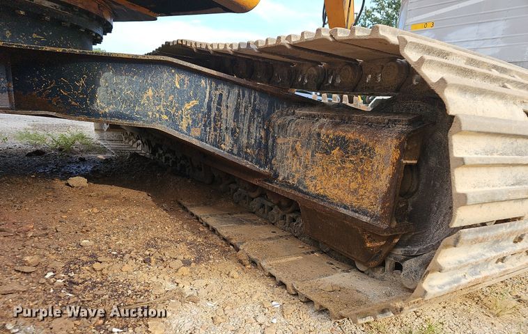 image for item NT9817 1999 Hyundai Robex 250LC3  excavator