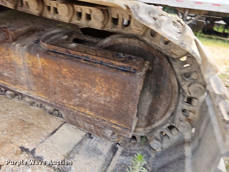 image for item NT9817 1999 Hyundai Robex 250LC3  excavator