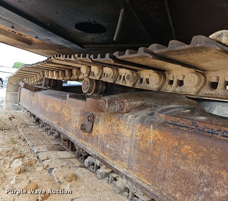 image for item NT9817 1999 Hyundai Robex 250LC3  excavator