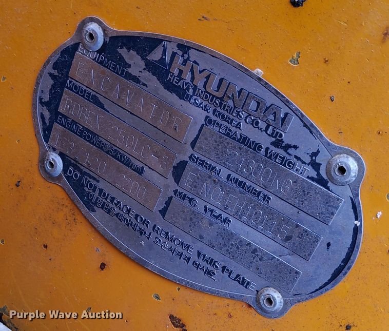 image for item NT9817 1999 Hyundai Robex 250LC3  excavator