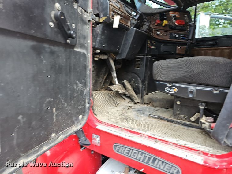 image for item NT9818 1995 Freightliner FLD  dump truck