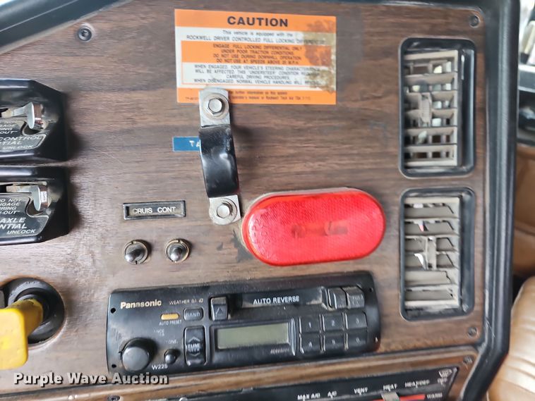 image for item NT9818 1995 Freightliner FLD  dump truck