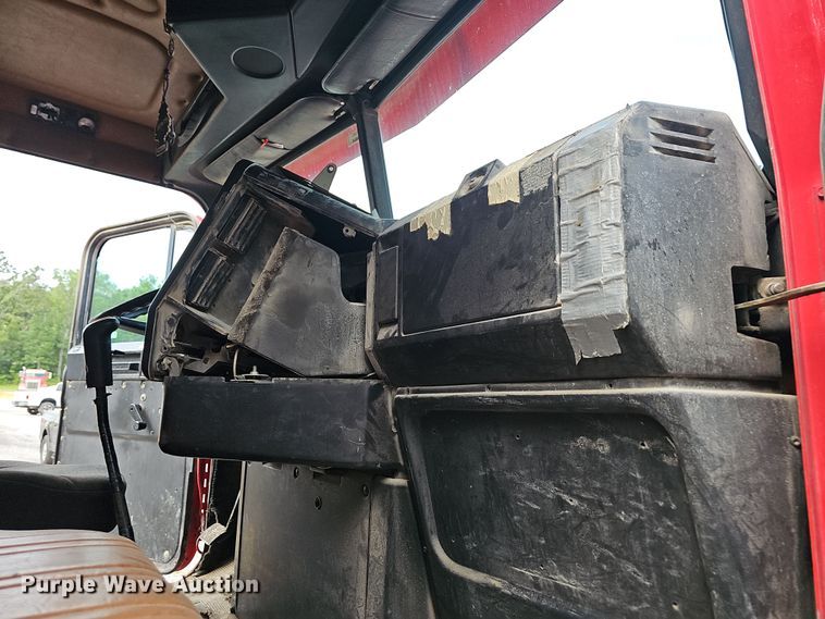 image for item NT9818 1995 Freightliner FLD  dump truck