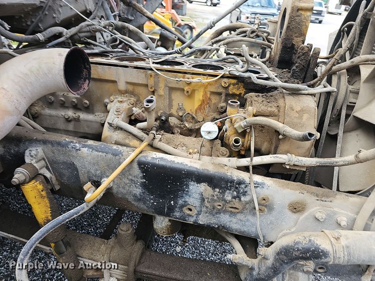 image for item NT9818 1995 Freightliner FLD  dump truck