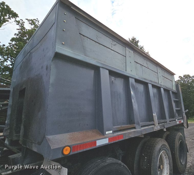image for item NT9818 1995 Freightliner FLD  dump truck