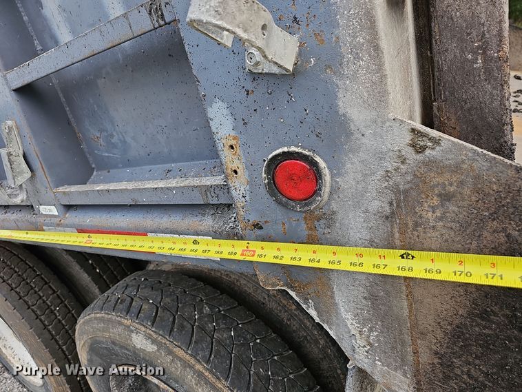 image for item NT9818 1995 Freightliner FLD  dump truck