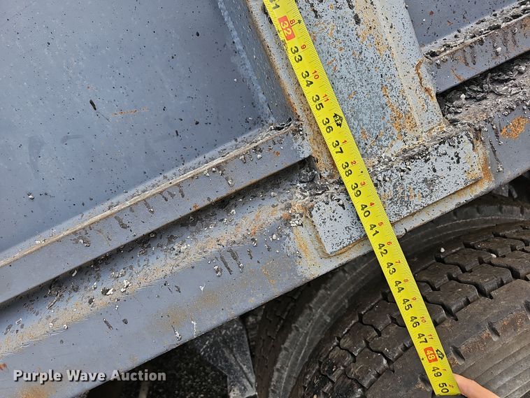 image for item NT9818 1995 Freightliner FLD  dump truck