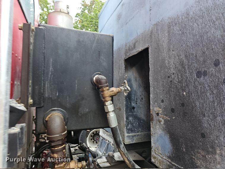 image for item NT9818 1995 Freightliner FLD  dump truck