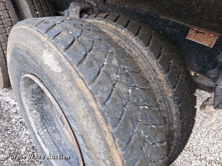 image for item NT9818 1995 Freightliner FLD  dump truck