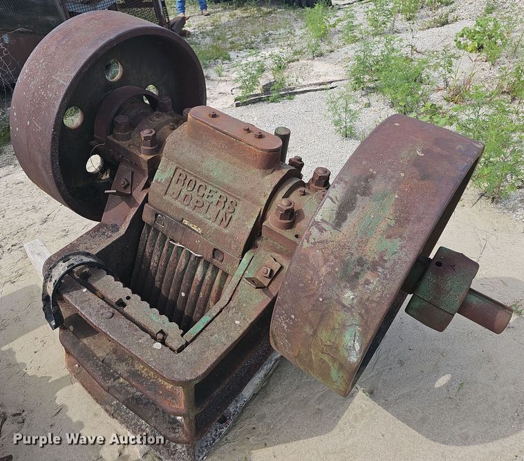 image for item NT9825 1936 Rogers Iron Works Co. 156  rock crusher