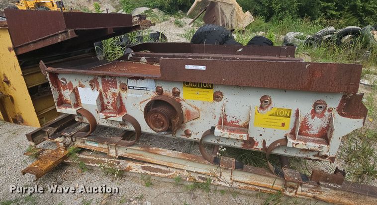 image for item NT9828 Cedarapids  screen