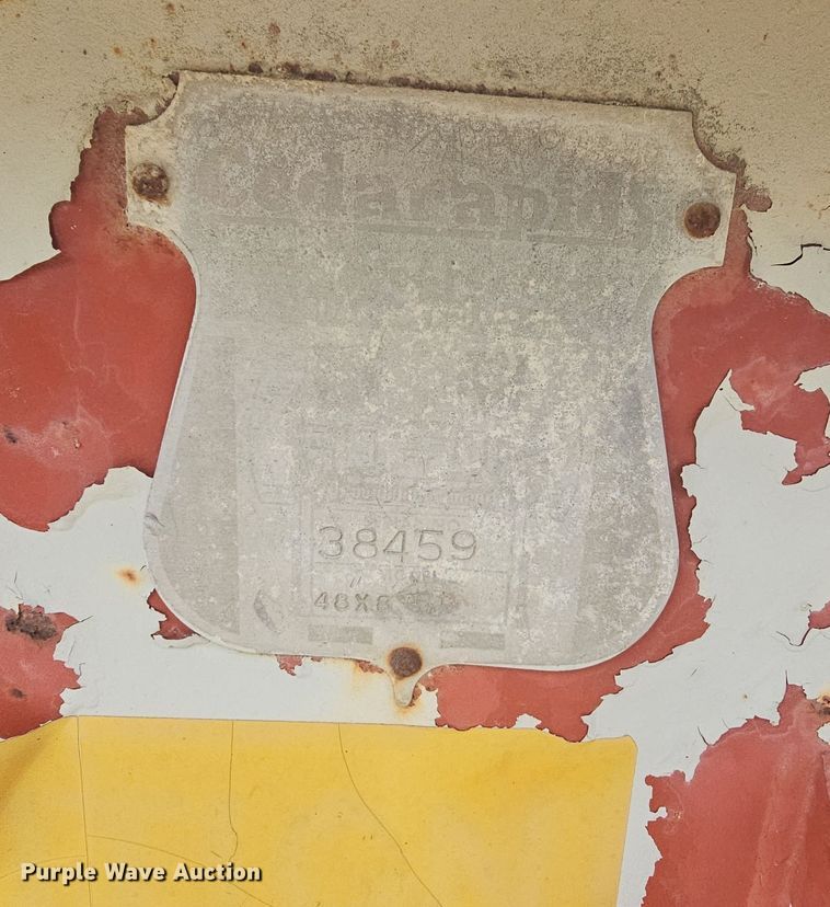 image for item NT9828 Cedarapids  screen