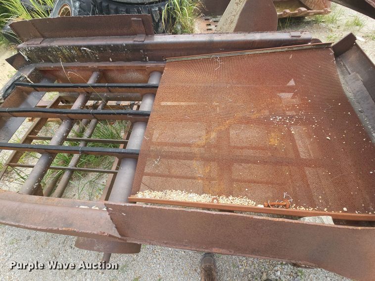 image for item NT9828 Cedarapids  screen