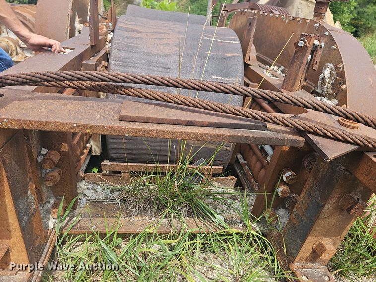 image for item NT9829 Cedarapids 25486  roll crusher