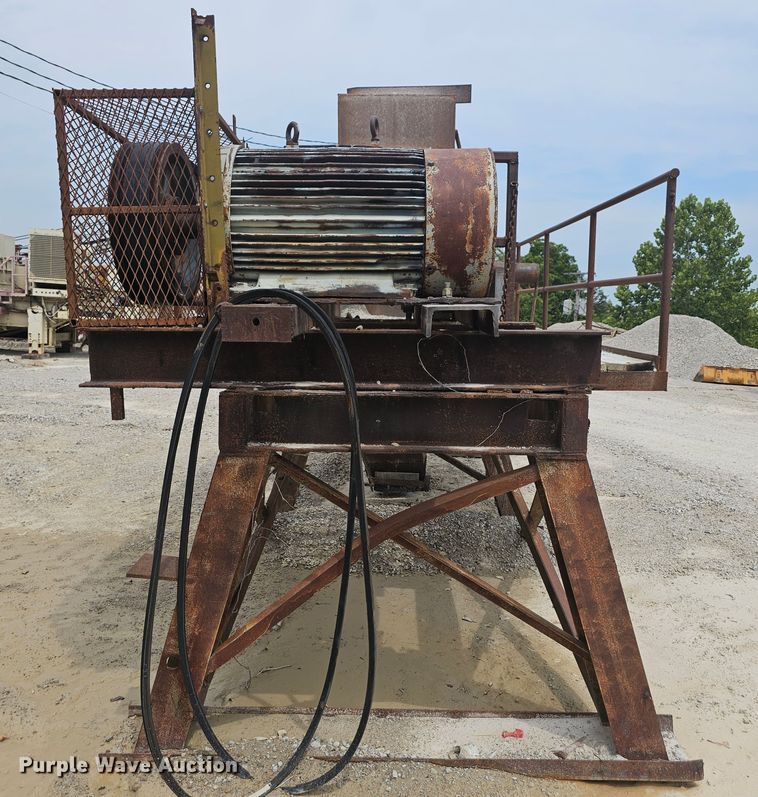 image for item NT9830 (2) crushers