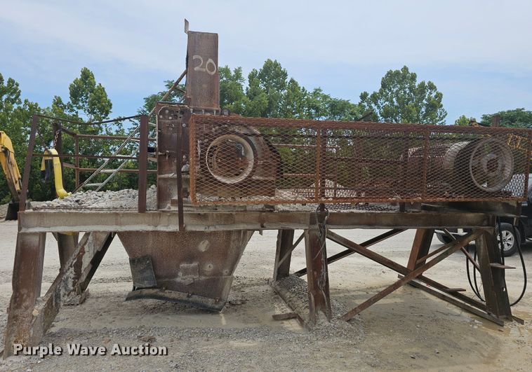 image for item NT9830 (2) crushers