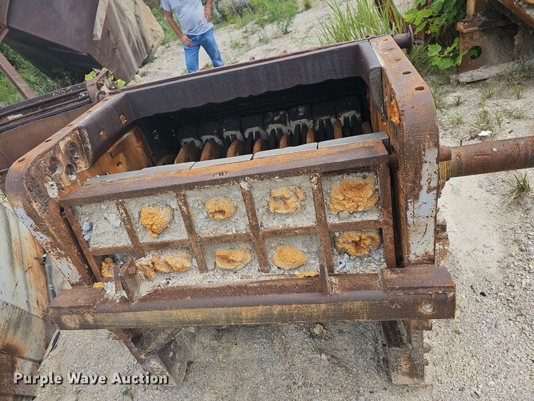 image for item NT9830 (2) crushers