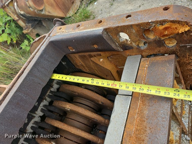 image for item NT9830 (2) crushers