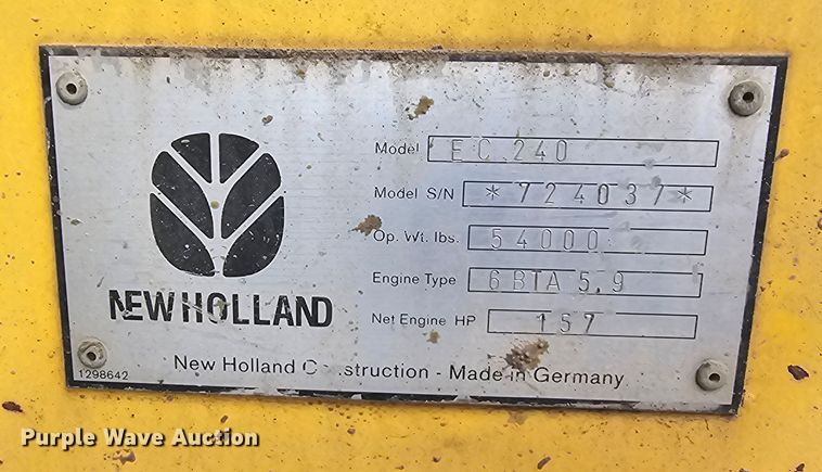 image for item NT9837 New Holland EC240  excavator