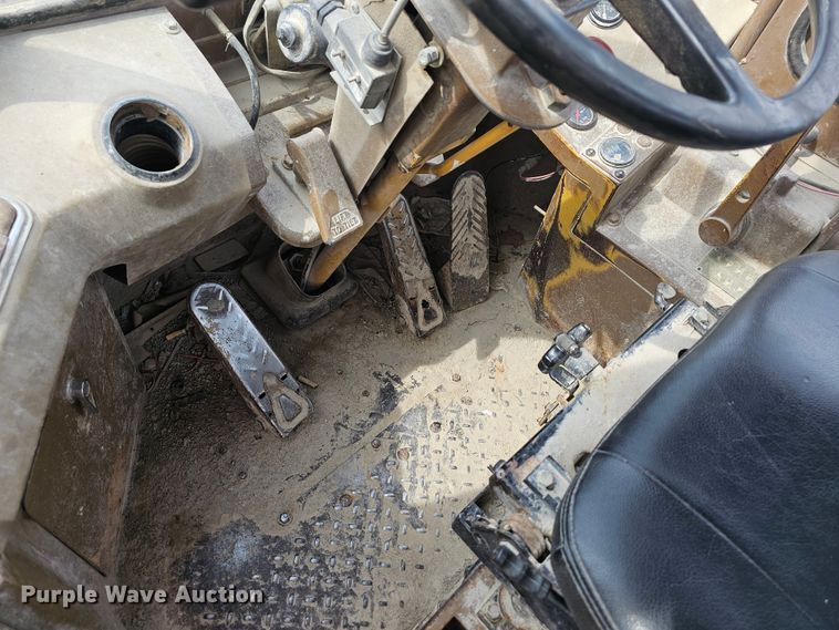 image for item NT9839 1986 Caterpillar 980C  wheel loader