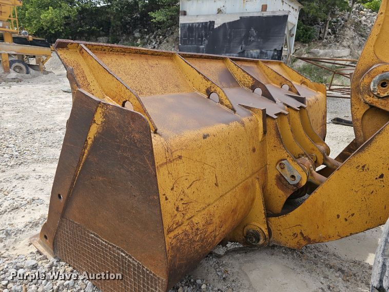 image for item NT9843 1984 Caterpillar 980C  wheel loader