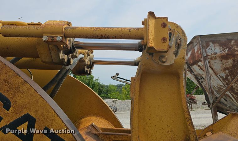 image for item NT9843 1984 Caterpillar 980C  wheel loader