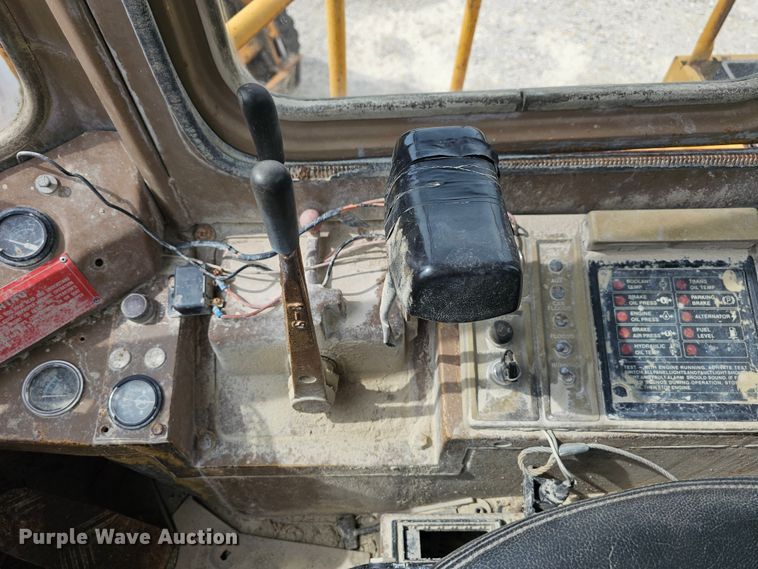 image for item NT9843 1984 Caterpillar 980C  wheel loader