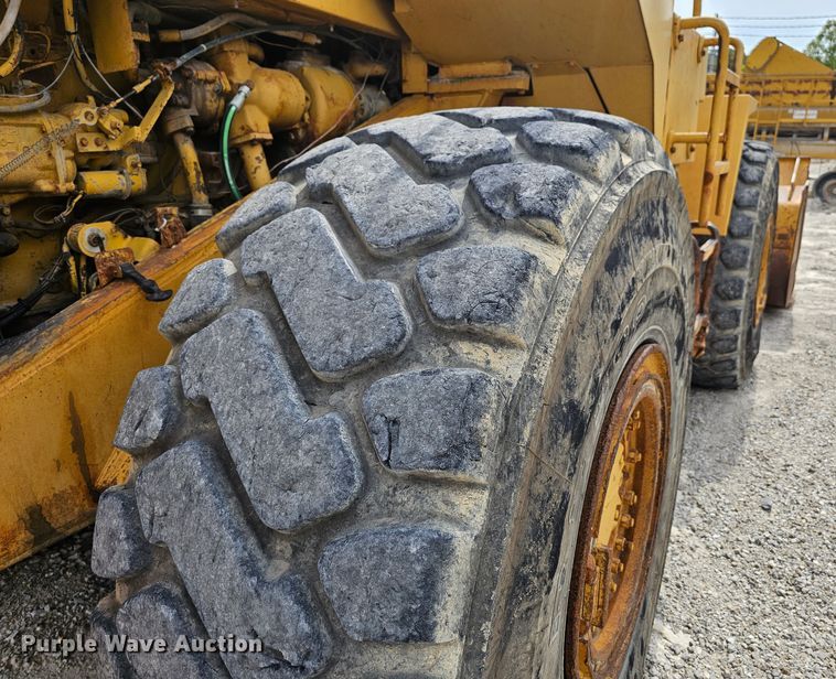 image for item NT9843 1984 Caterpillar 980C  wheel loader