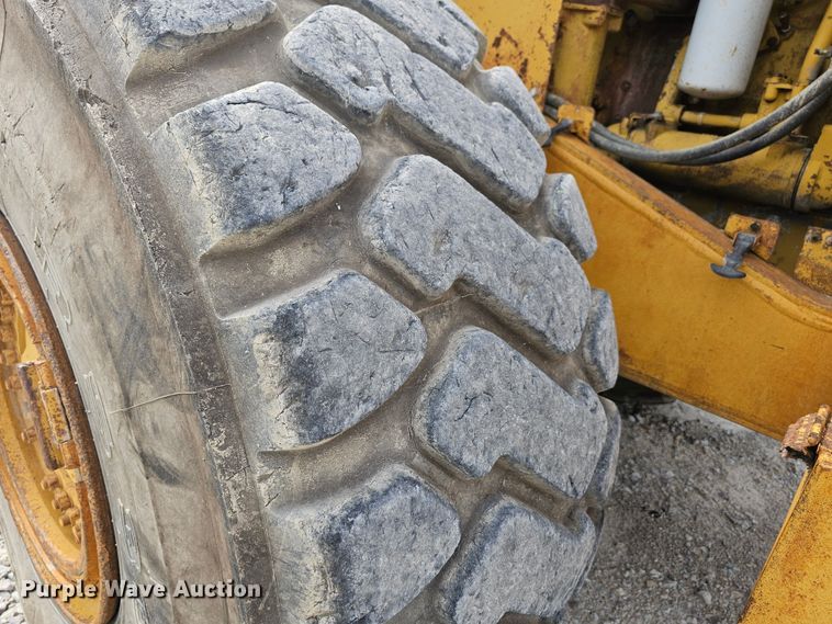 image for item NT9843 1984 Caterpillar 980C  wheel loader