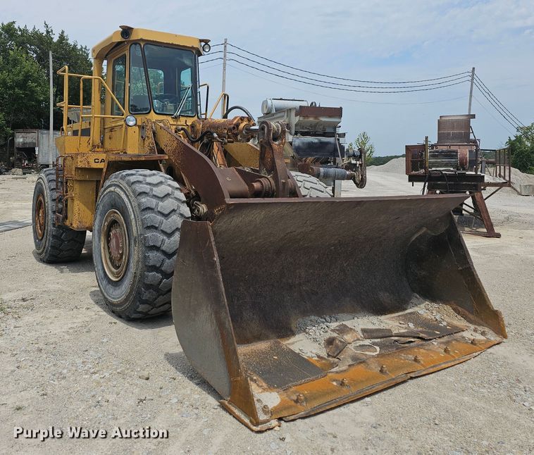 image for item NT9848 1981 Caterpillar 966D  wheel loader