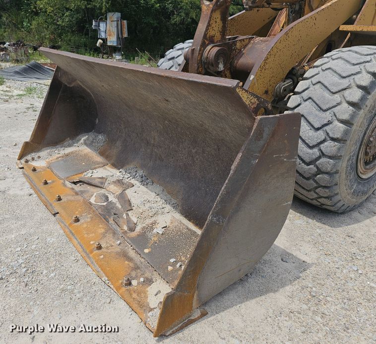 image for item NT9848 1981 Caterpillar 966D  wheel loader