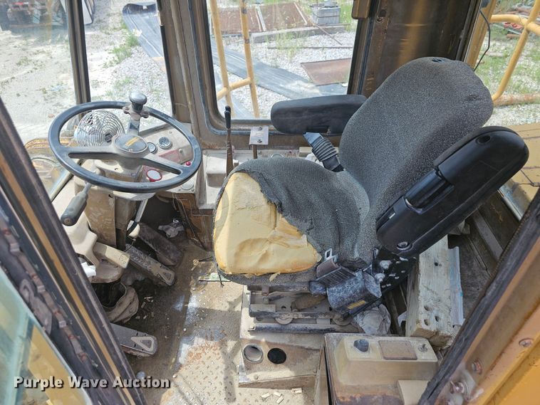 image for item NT9848 1981 Caterpillar 966D  wheel loader