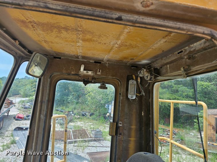 image for item NT9848 1981 Caterpillar 966D  wheel loader