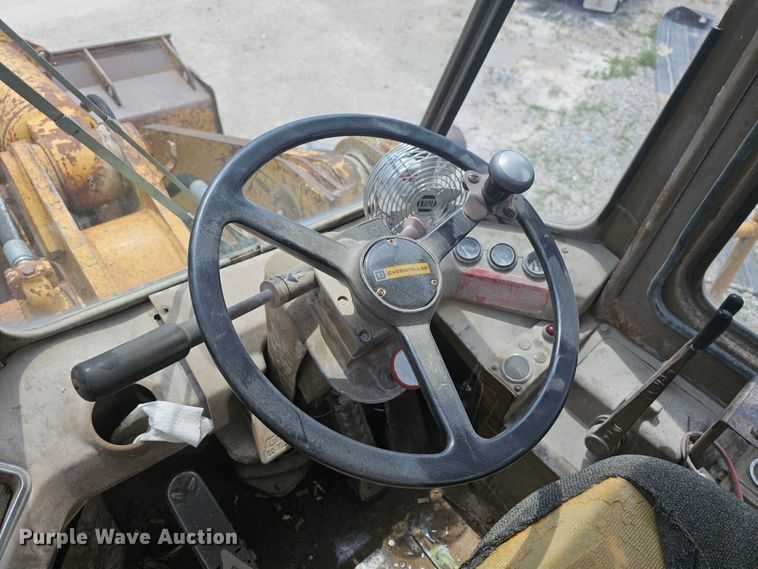 image for item NT9848 1981 Caterpillar 966D  wheel loader