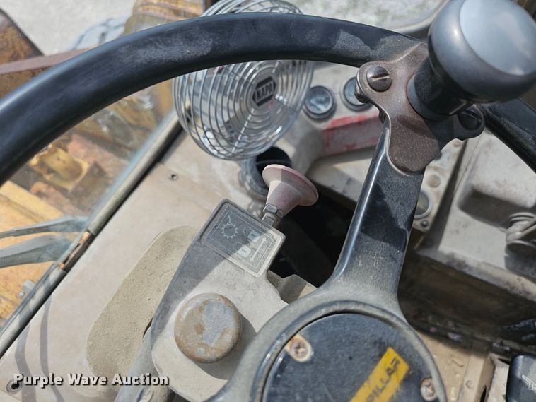 image for item NT9848 1981 Caterpillar 966D  wheel loader