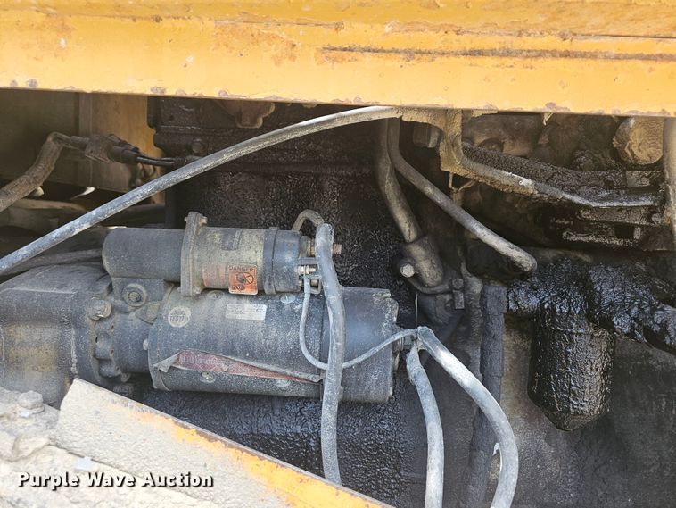 image for item NT9848 1981 Caterpillar 966D  wheel loader