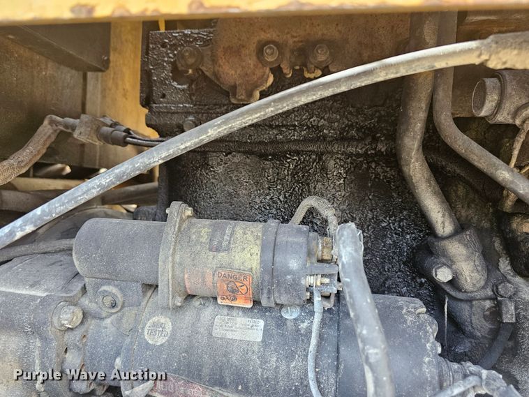 image for item NT9848 1981 Caterpillar 966D  wheel loader