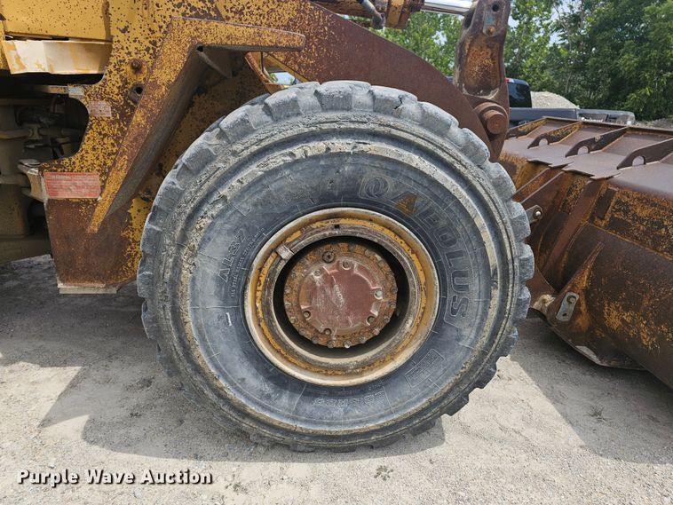 image for item NT9848 1981 Caterpillar 966D  wheel loader
